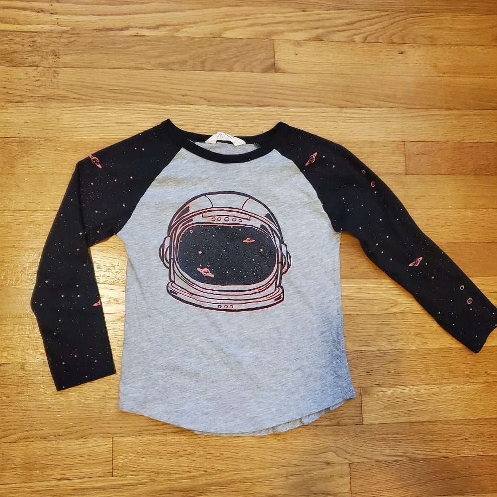 H&M Youth size 6-8 long sleeve space tee